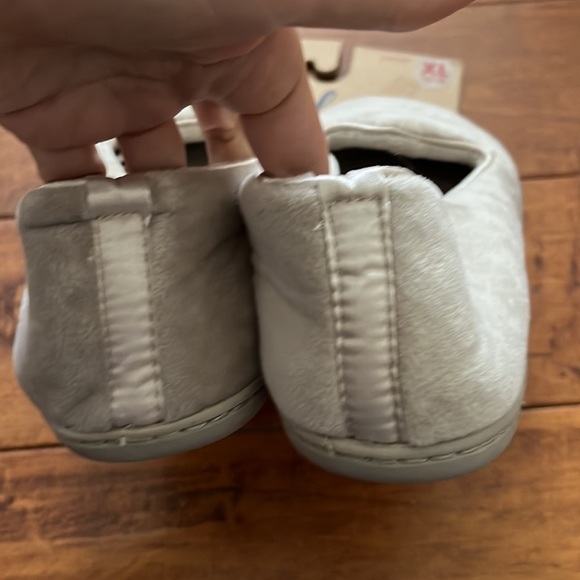NWT Dearfoams khaki Size XL 11-12 memory foam women slippers - Picture 4 of 10